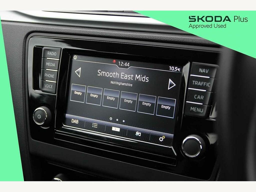 Skoda Rapid 1.0 Tsi 110Ps Se Tech Dsg Spaceback 5-Dr Grey #16