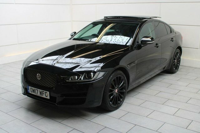 Jaguar XE Saloon OW17WFC Black #3