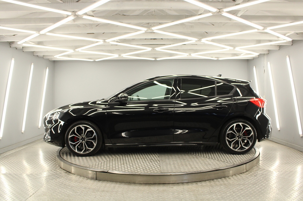 Ford Focus Hatchback YS71UAR Black #2