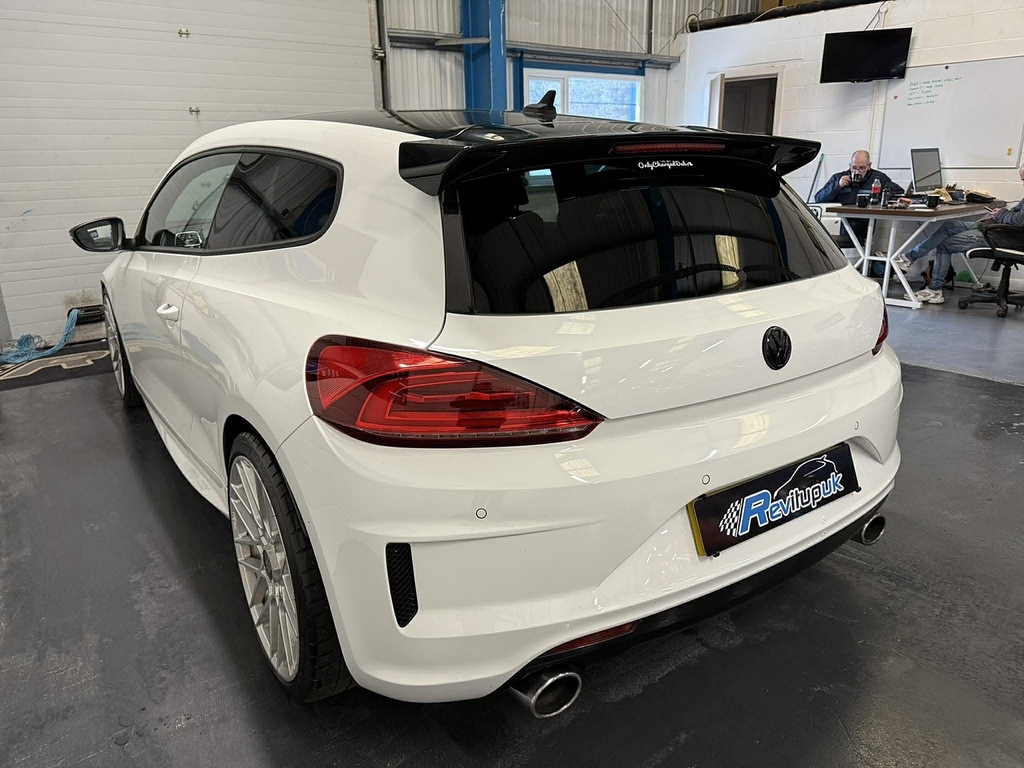 Volkswagen Scirocco Tsi Bluemotion Tech R  #2