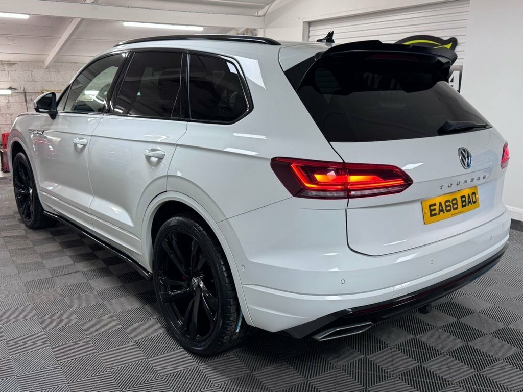 Volkswagen Touareg 3.0 Tdi V6 R-line Tech Suv Tiptronic 4M White #6