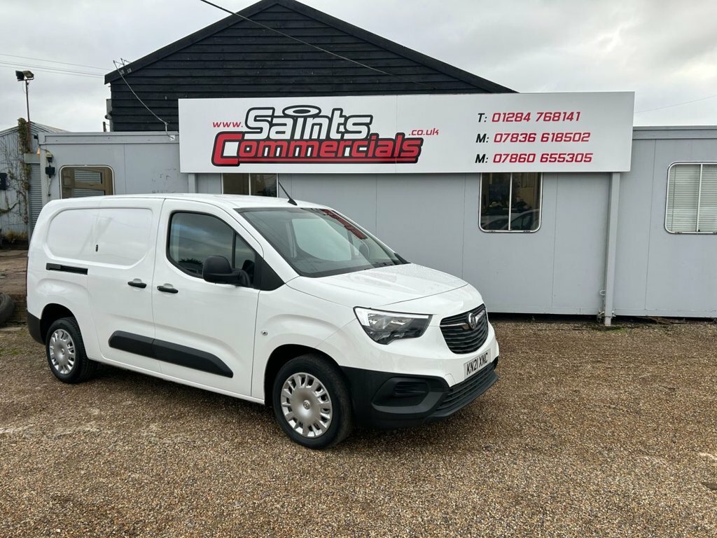 Vauxhall Combo 1.5L Dynamic White