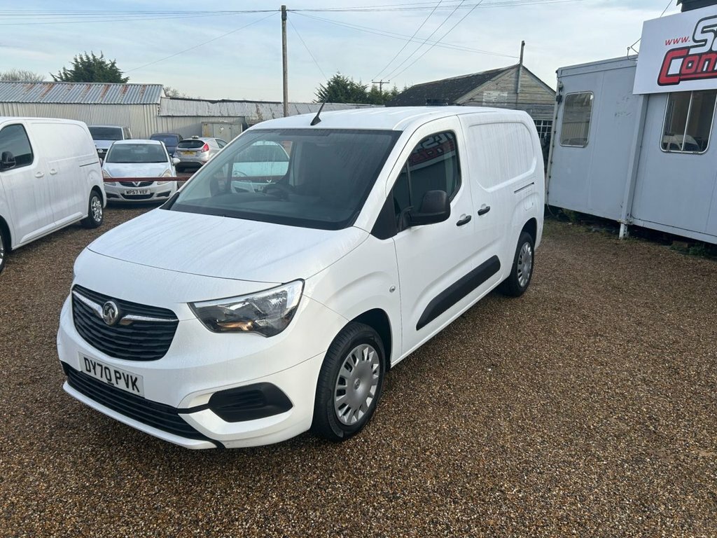 Vauxhall Combo 1.5L Sportive DY70PVK White #2