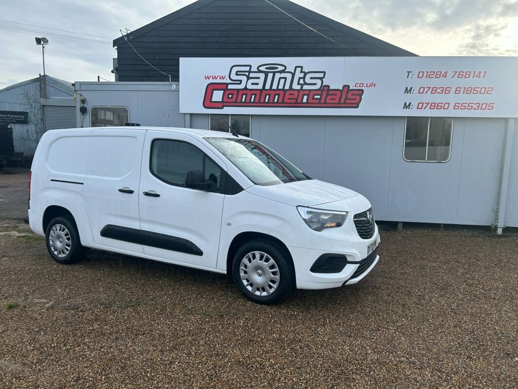 Vauxhall Combo 1.5L Sportive White