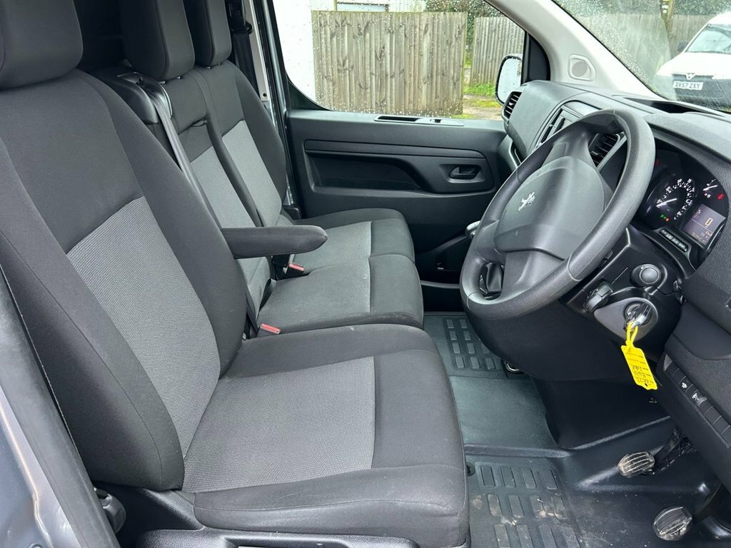 Peugeot Expert 1.5L Professional Premium 6Dr RA72BWU Grey #6