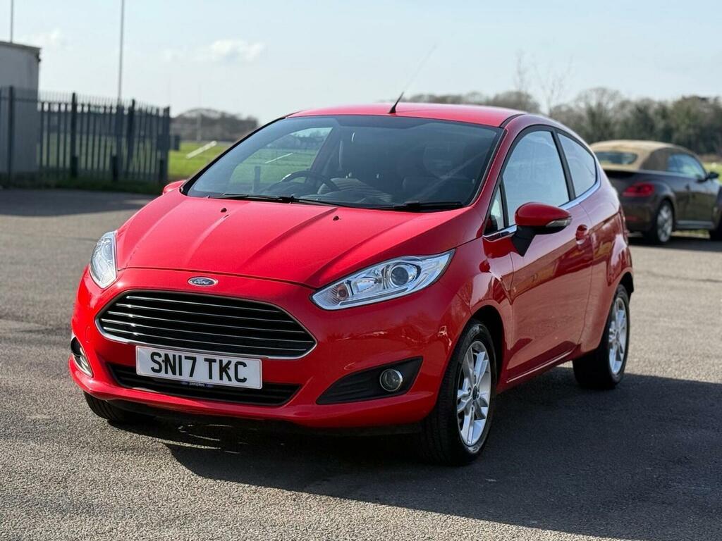 Ford Fiesta Hatchback 1.25 Zetec Euro 6 201717 SN17TKC Red #5