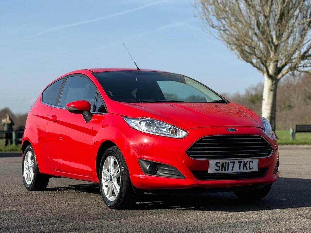 Ford Fiesta Hatchback 1.25 Zetec Euro 6 201717 Red