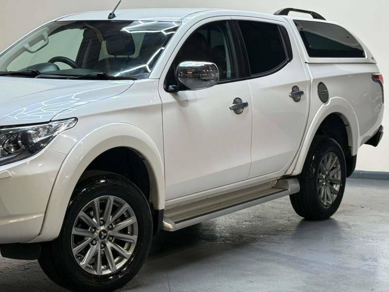 Mitsubishi L200 2.4 L200 Barbarian Di-d 4Wd - 2017 67 DS67NMK White #5