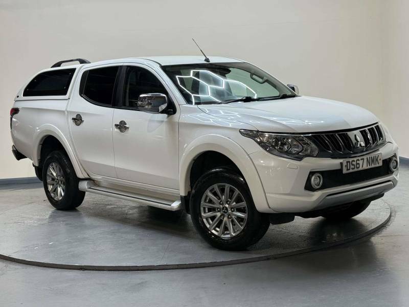 Mitsubishi L200 2.4 L200 Barbarian Di-d 4Wd - 2017 67 White