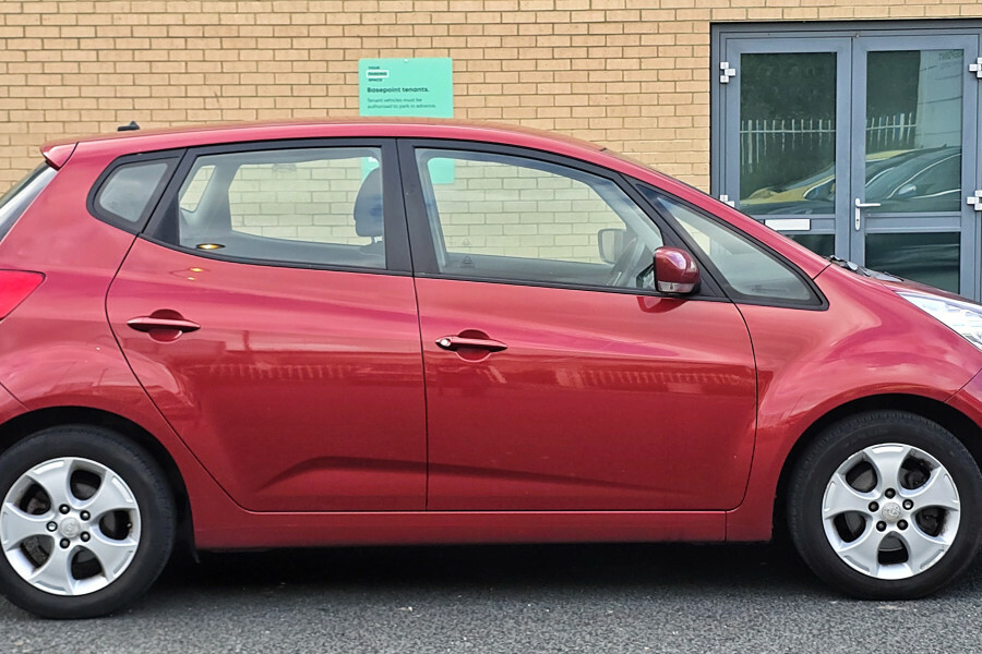 Kia Venga Mpv PX13ZZL Red #5