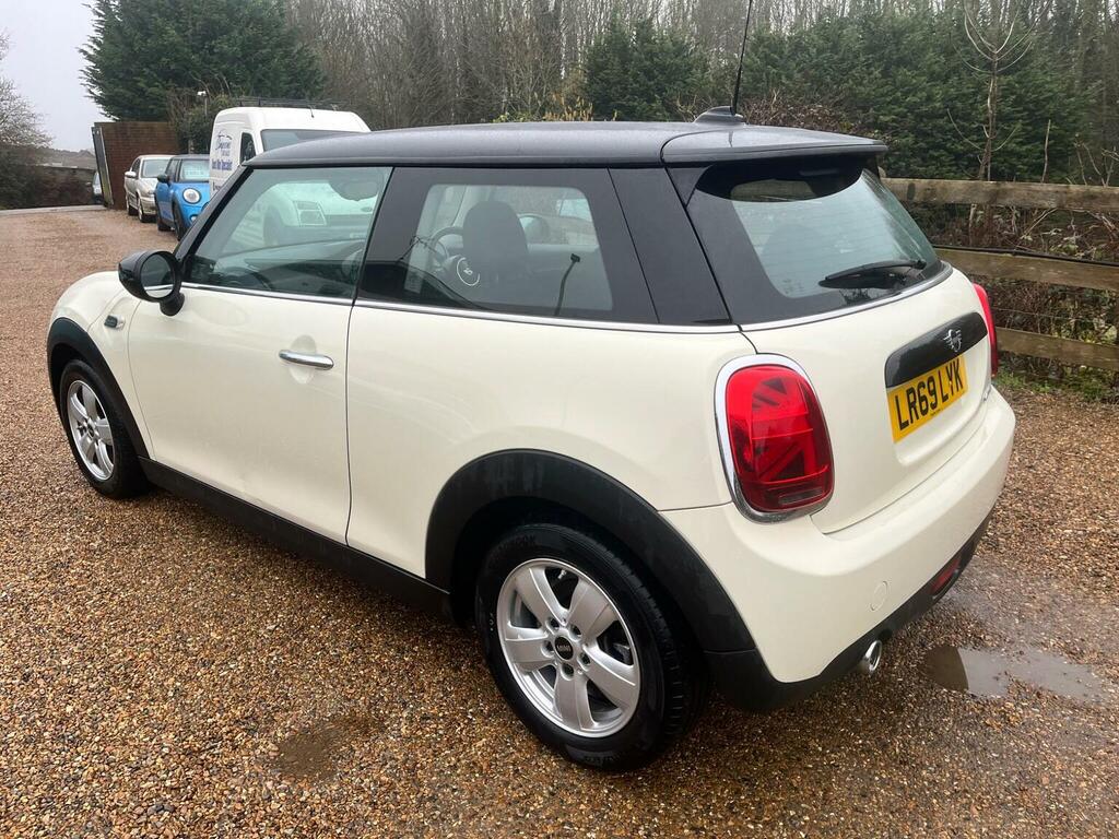 Mini Hatch Hatchback 1.5 Cooper Classic Euro 6 Ss 201 LR69LYK White #4