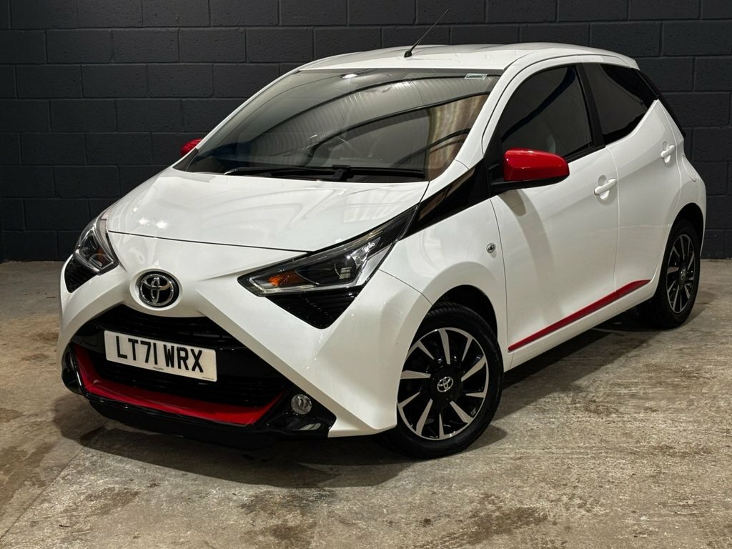 Toyota Aygo 1L X-trend LT71WRX White #4