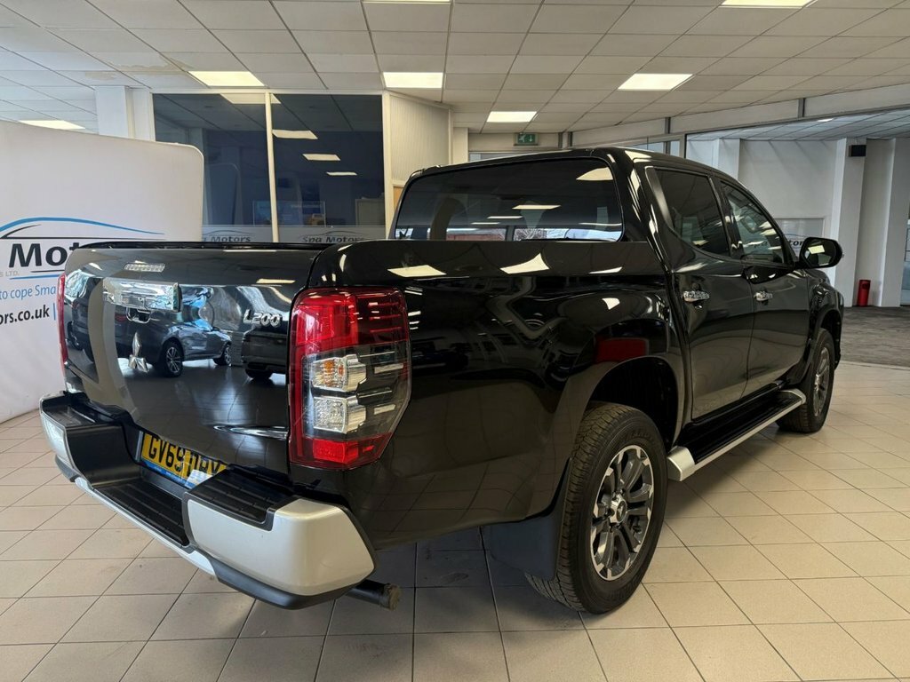 Mitsubishi L200 2.2L Dc Barbarian Black #6