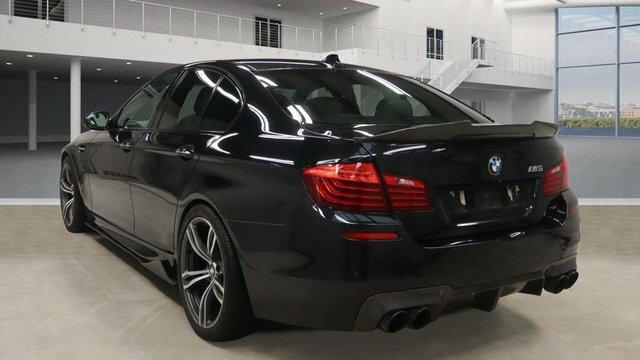 BMW M5 V8 Saloon Black #3