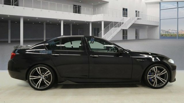 BMW M5 V8 Saloon Black #5
