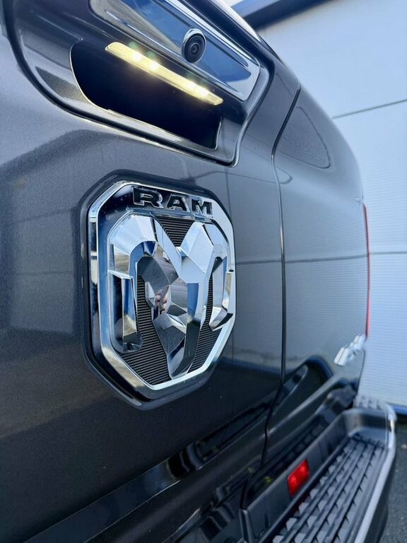 Dodge RAM 5.7 Rebel  #23