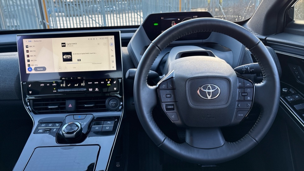 Toyota bZ4X 71.4Kwh Vision Awd 11Kw Obc Black #6