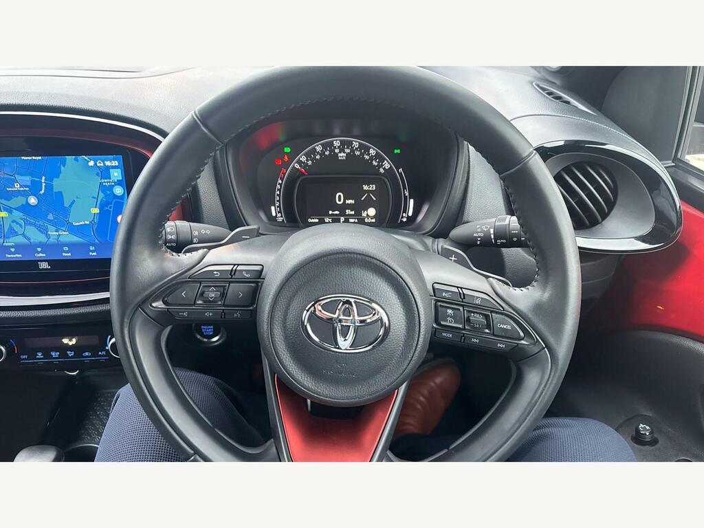 Toyota Aygo X 1.0 Vvt-i Exclusive X-shift Euro 6 Ss GY72YCH Red #6