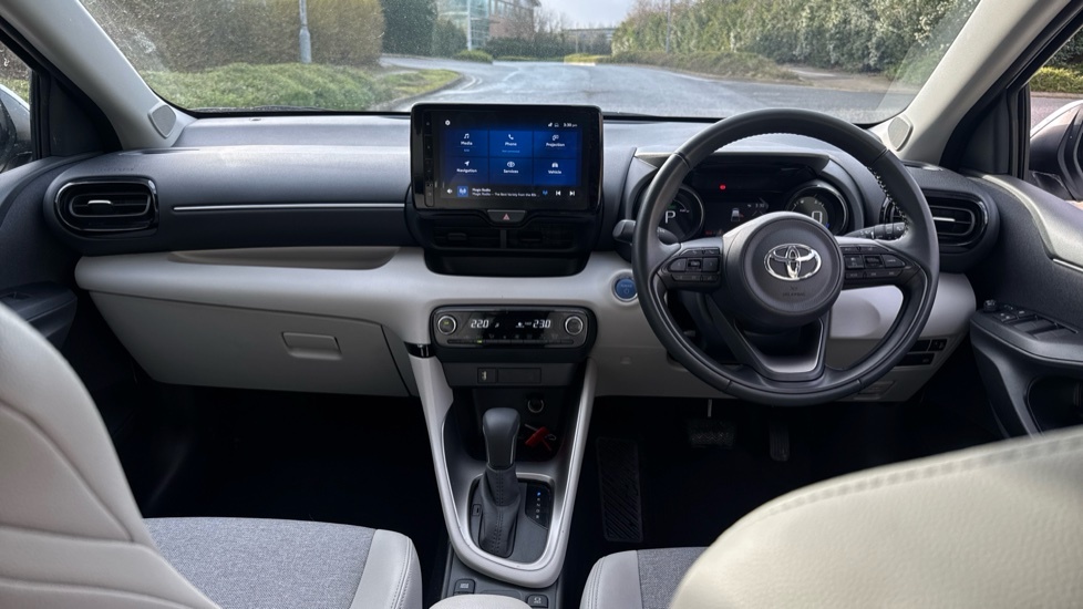 Toyota Yaris 1.5 Vvt-h Excel Hatchback Hybrid E-cvt EK23DZZ White #5