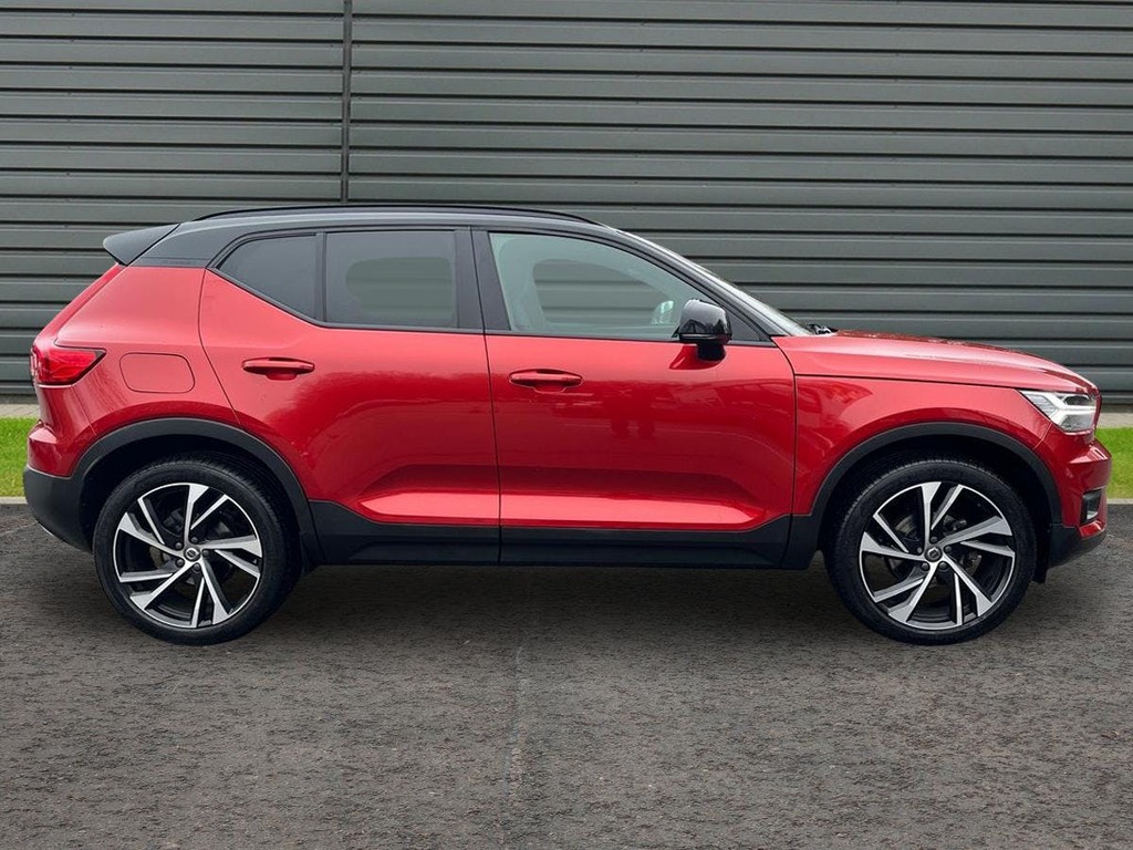 Volvo XC40 1.5 T3 R Design Pro Suv Red #4