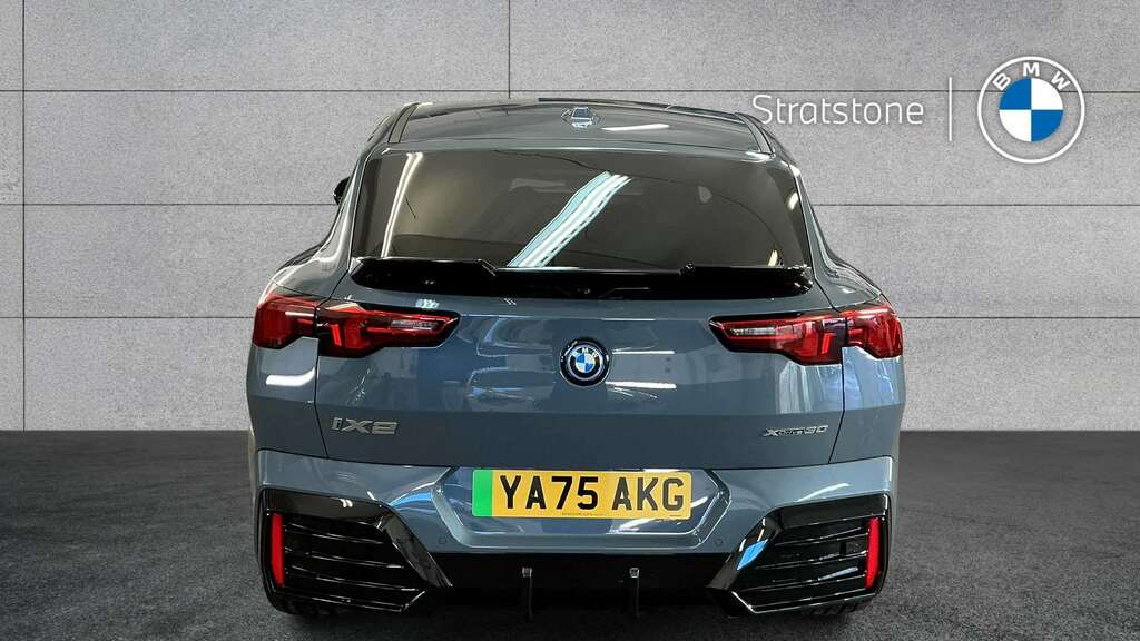 BMW iX2 230Kw Xdrive30 Shadow Edition 65Kwh 2025 YA75AKG #6