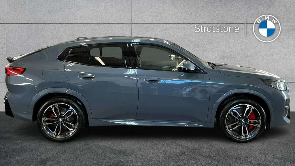 BMW iX2 230Kw Xdrive30 Shadow Edition 65Kwh 2025 YA75AKG #3