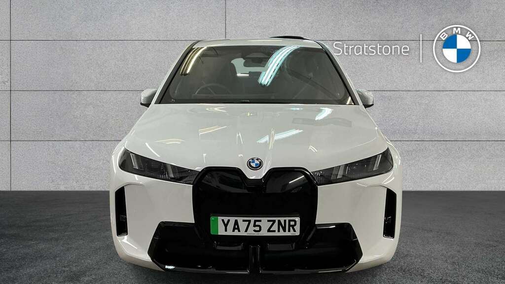 BMW iX 300Kw Xdrive45 M Sport 101Kwh 2025 YA75ZNR White #5