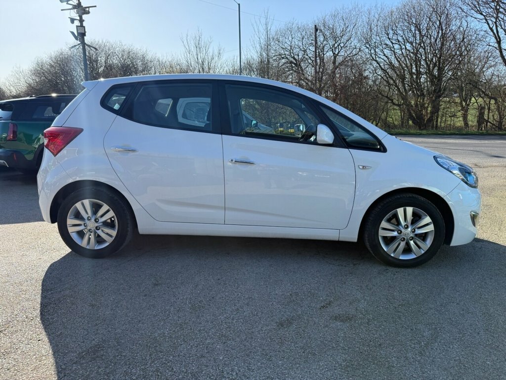 Hyundai Ix20 1.6L Active White #2
