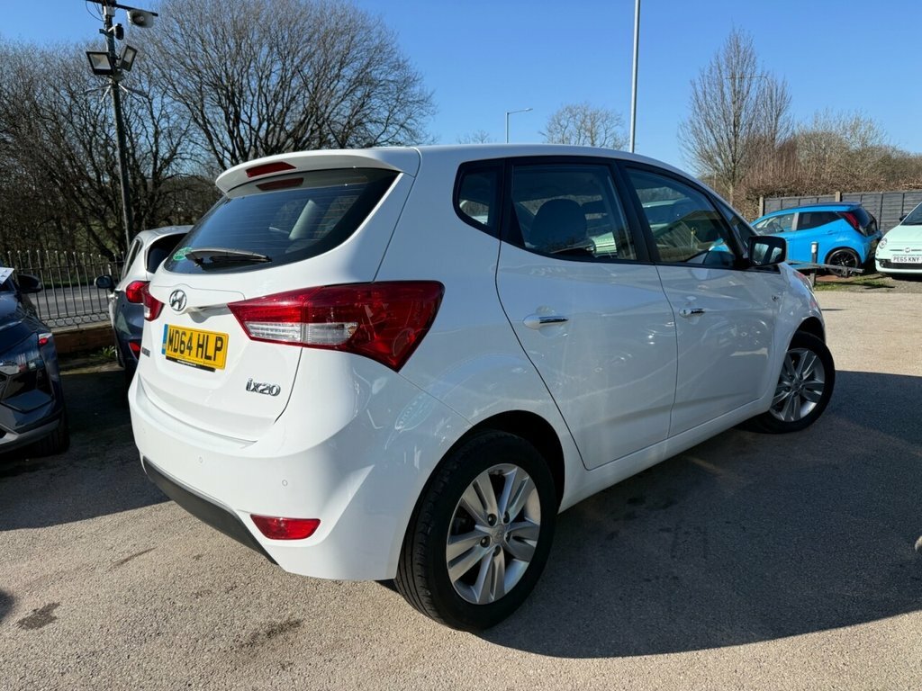 Hyundai Ix20 1.6L Active White #3