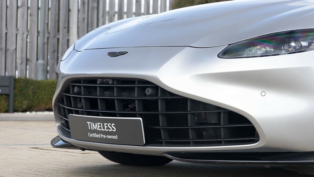 Aston Martin V8 Zf 8 Speed Black #24