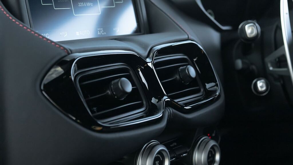 Aston Martin V8 Zf 8 Speed Black #59