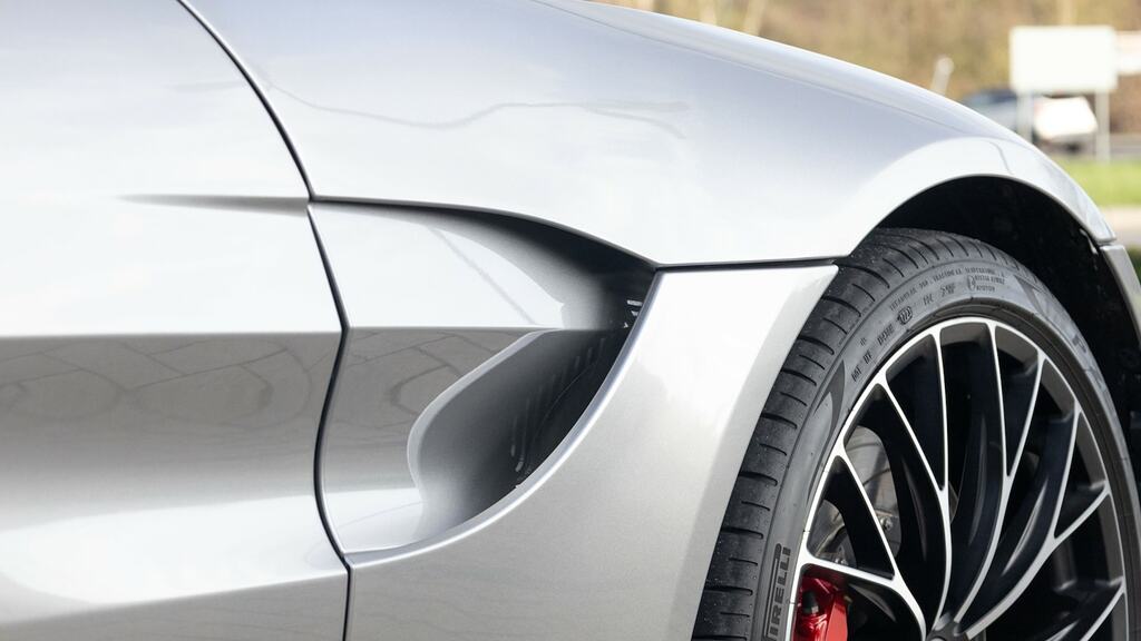 Aston Martin V8 Zf 8 Speed Black #12