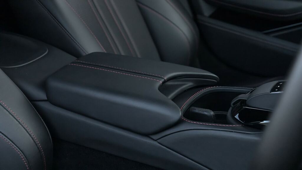 Aston Martin V8 Zf 8 Speed Black #63