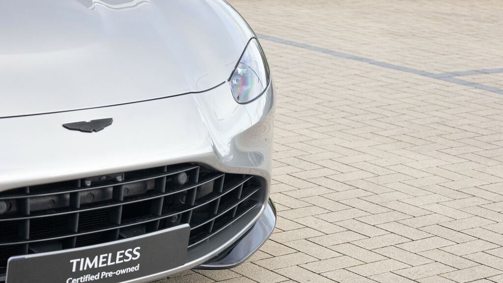 Aston Martin V8 Zf 8 Speed Black #22