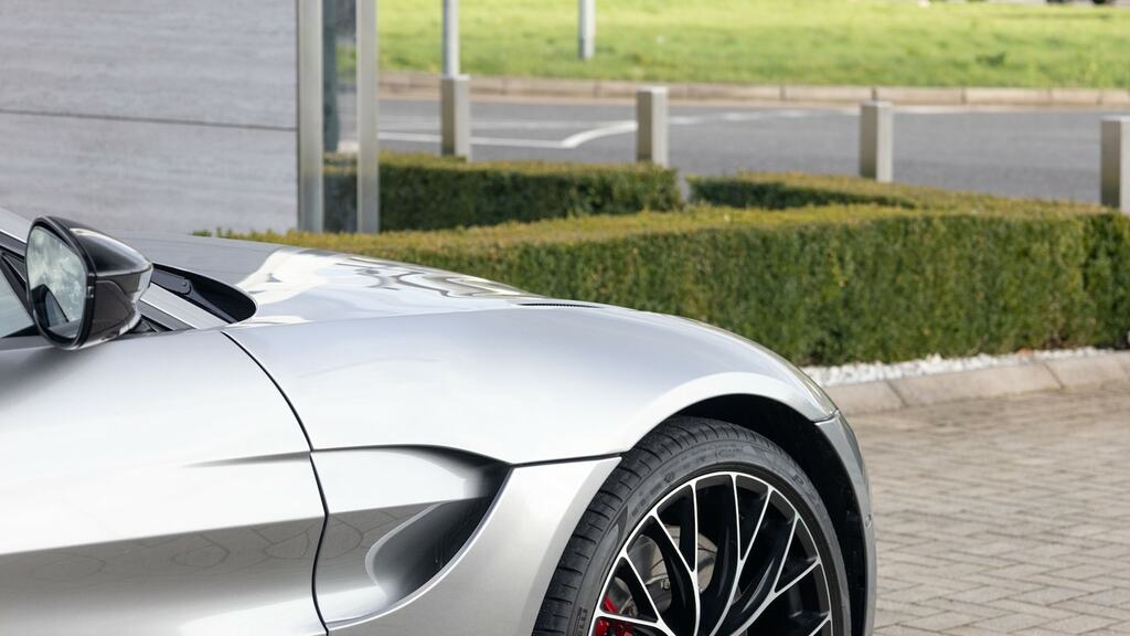 Aston Martin V8 Zf 8 Speed Black #29