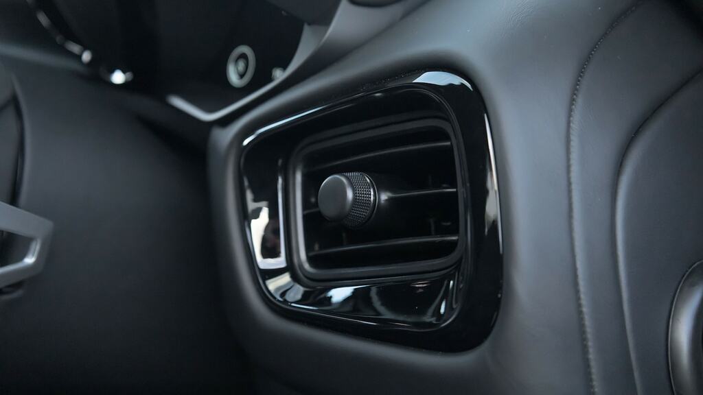Aston Martin V8 Zf 8 Speed Black #54