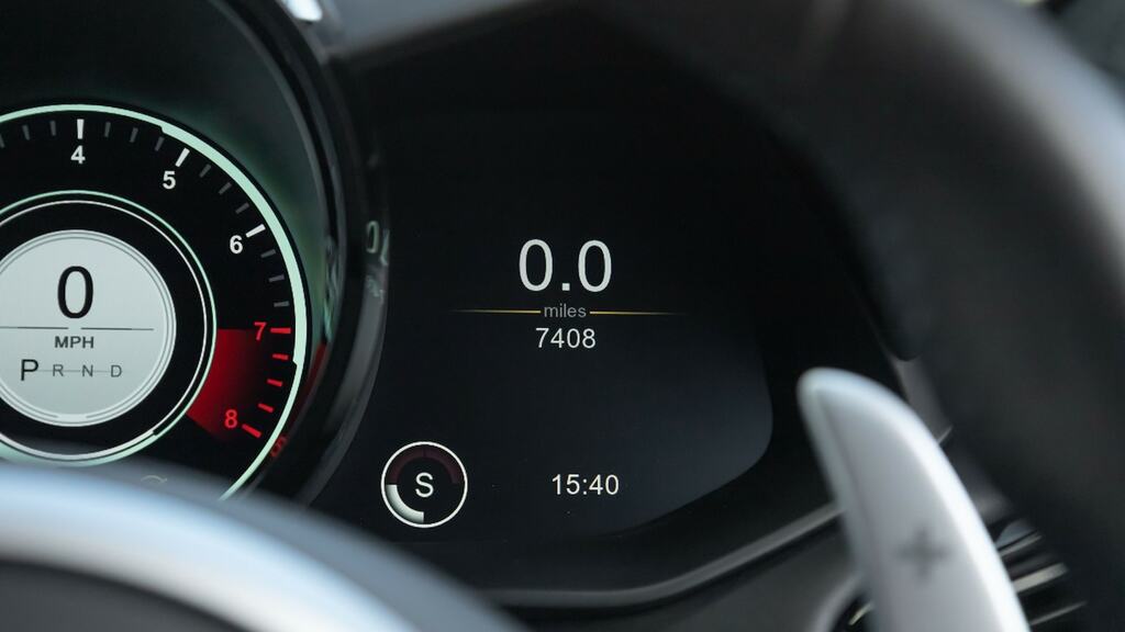 Aston Martin V8 Zf 8 Speed Black #6