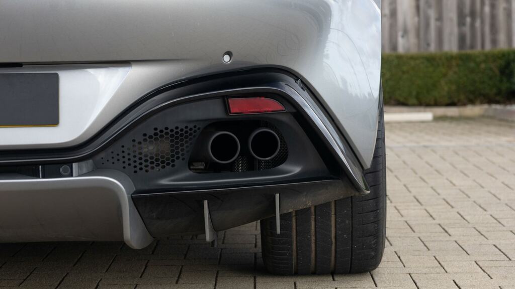 Aston Martin V8 Zf 8 Speed Black #33