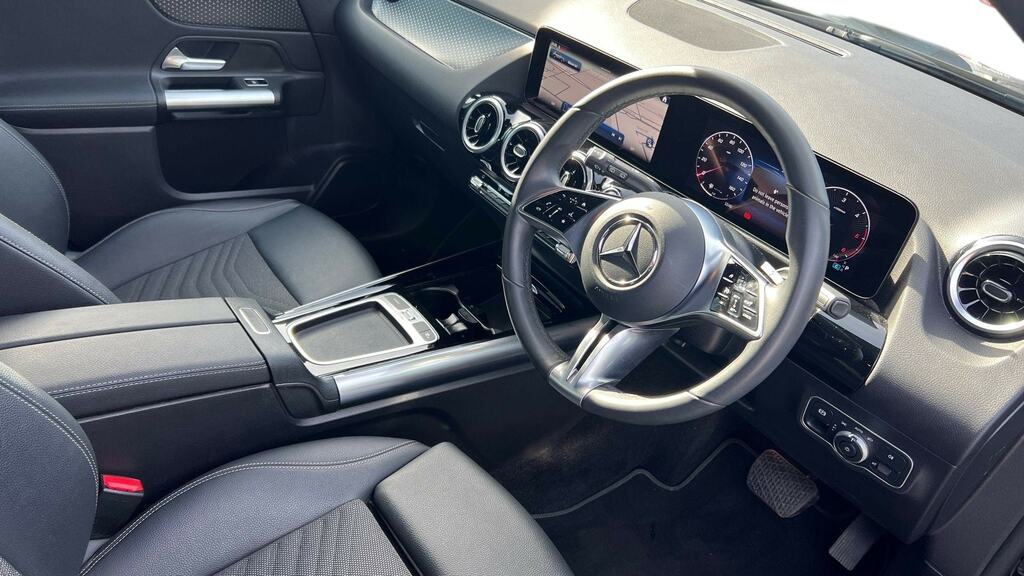 Mercedes-Benz GLA Class Gla 200D Sport Executive Black #3