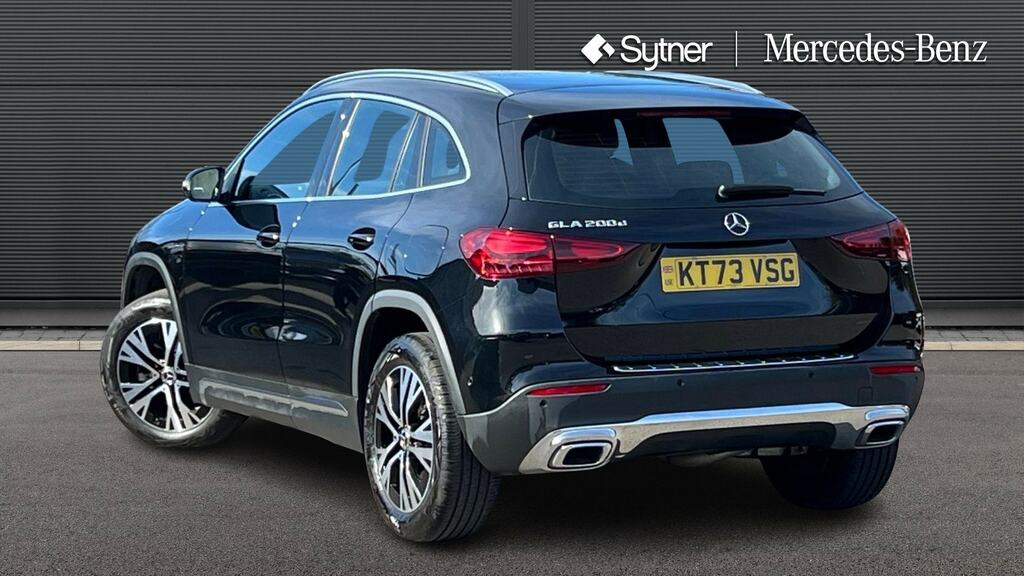 Mercedes-Benz GLA Class Gla 200D Sport Executive Black #2