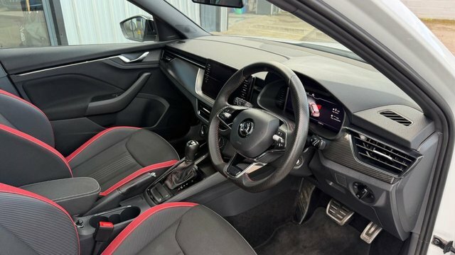 Skoda Kamiq Kamiq Monte Carlo Tsi White #6