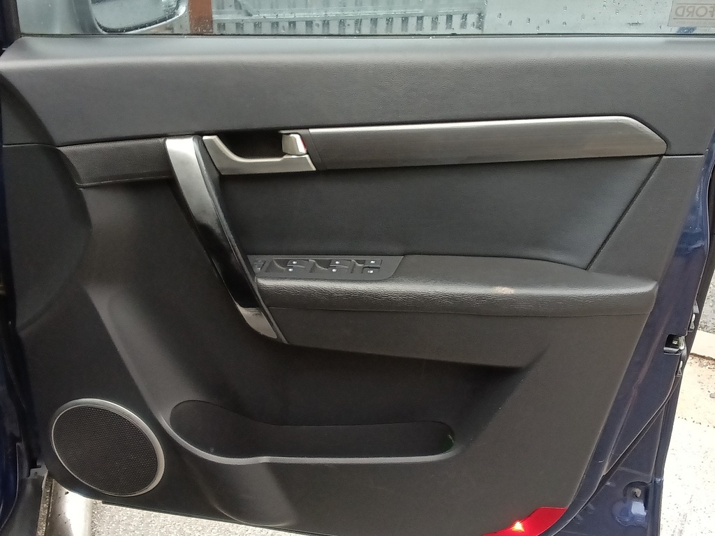 Chevrolet Captiva Vcdi Lt Black #14