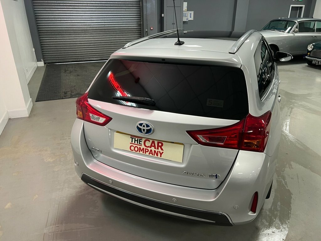 Toyota Auris Estate WV64HVZ Silver #3