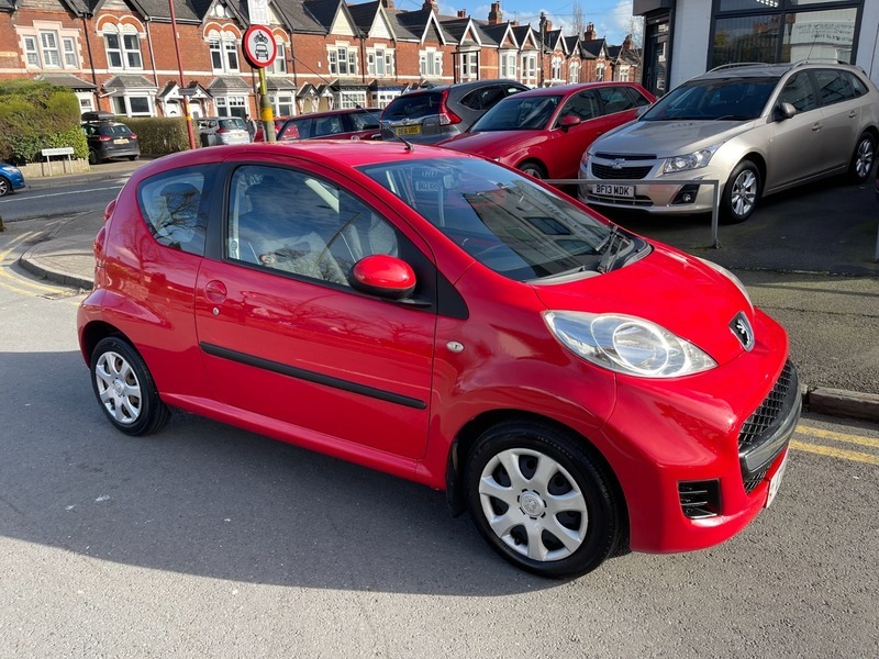 Peugeot 107 Urban Red #5