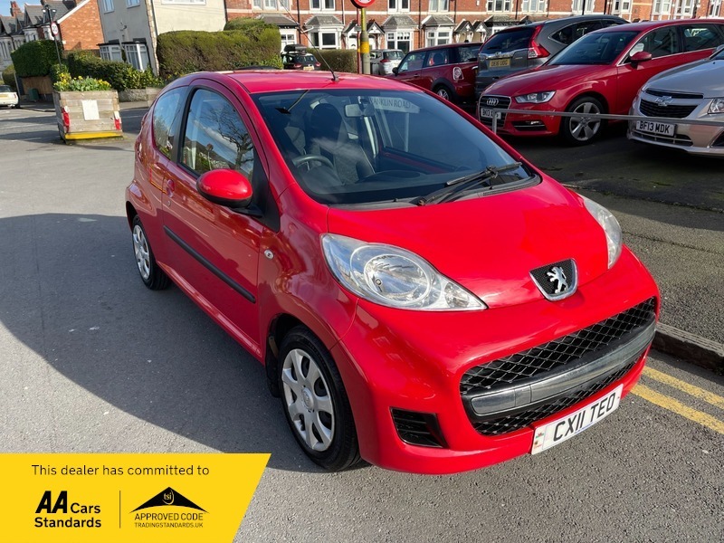 Peugeot 107 Urban Red #2