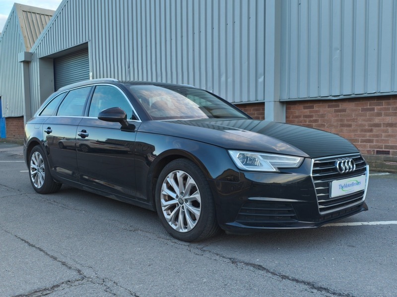 Audi A4 Avant Tdi Ultra Se LR16WPN Black #4