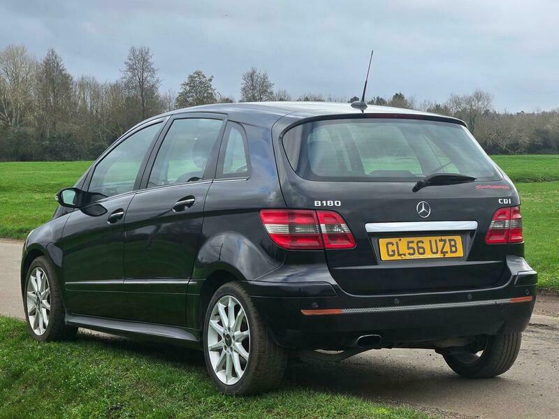 Mercedes-Benz B Class 2.0 B180 Se Cvt Black #4