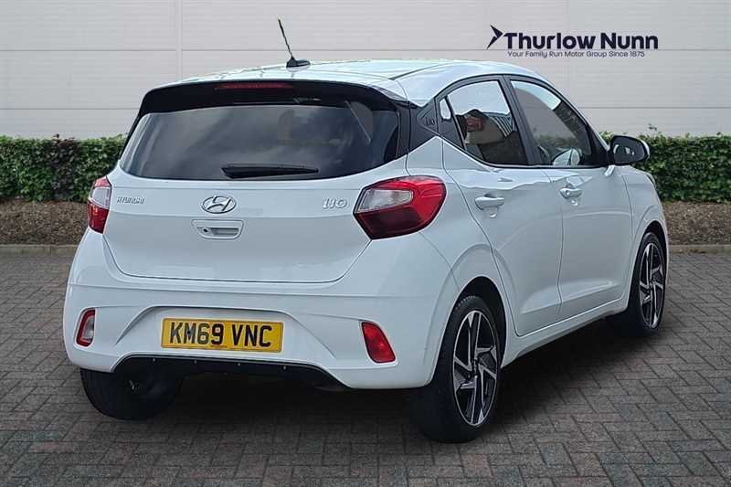 Hyundai I10 1.0 Premium Hatchback Euro 6 S KM69VNC White #4
