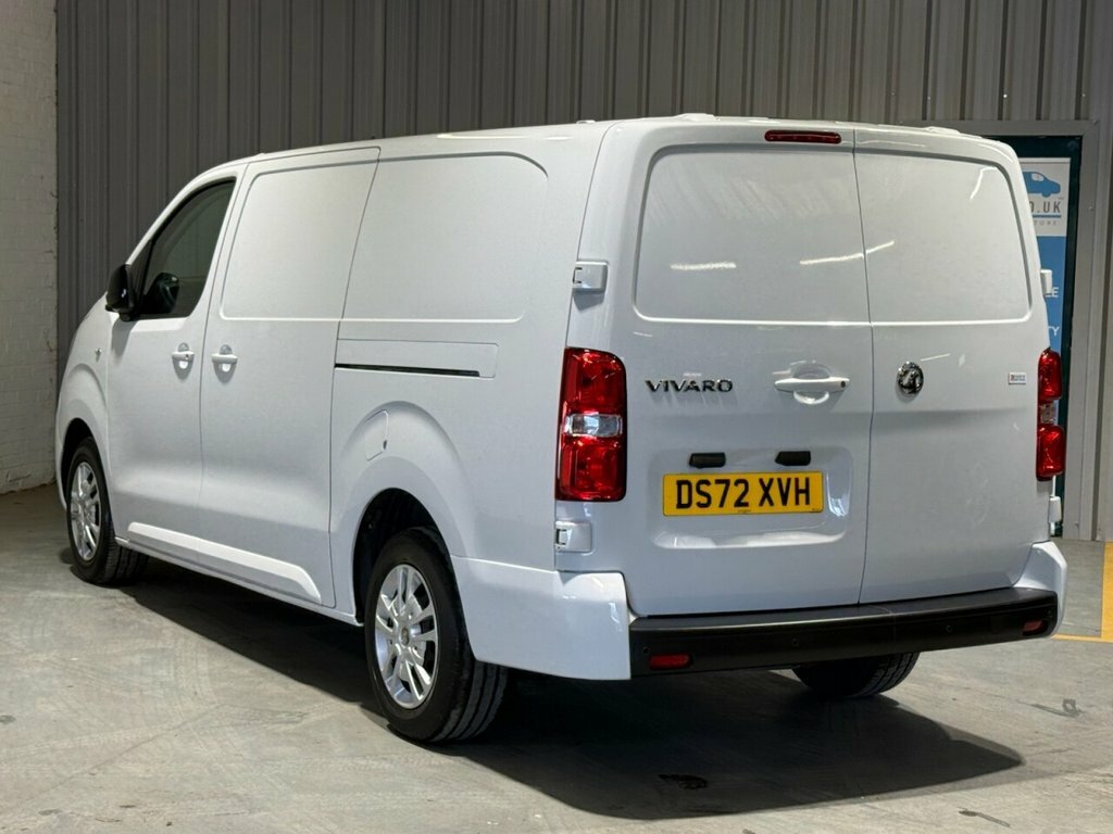 Vauxhall Vivaro 1.5L Sportive 6Dr DS72XVH White #2