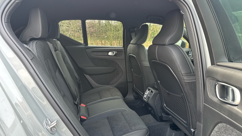 Volvo XC40 Black Edition Plus, B3 Mild Hybrid, BN26CKP Grey #6